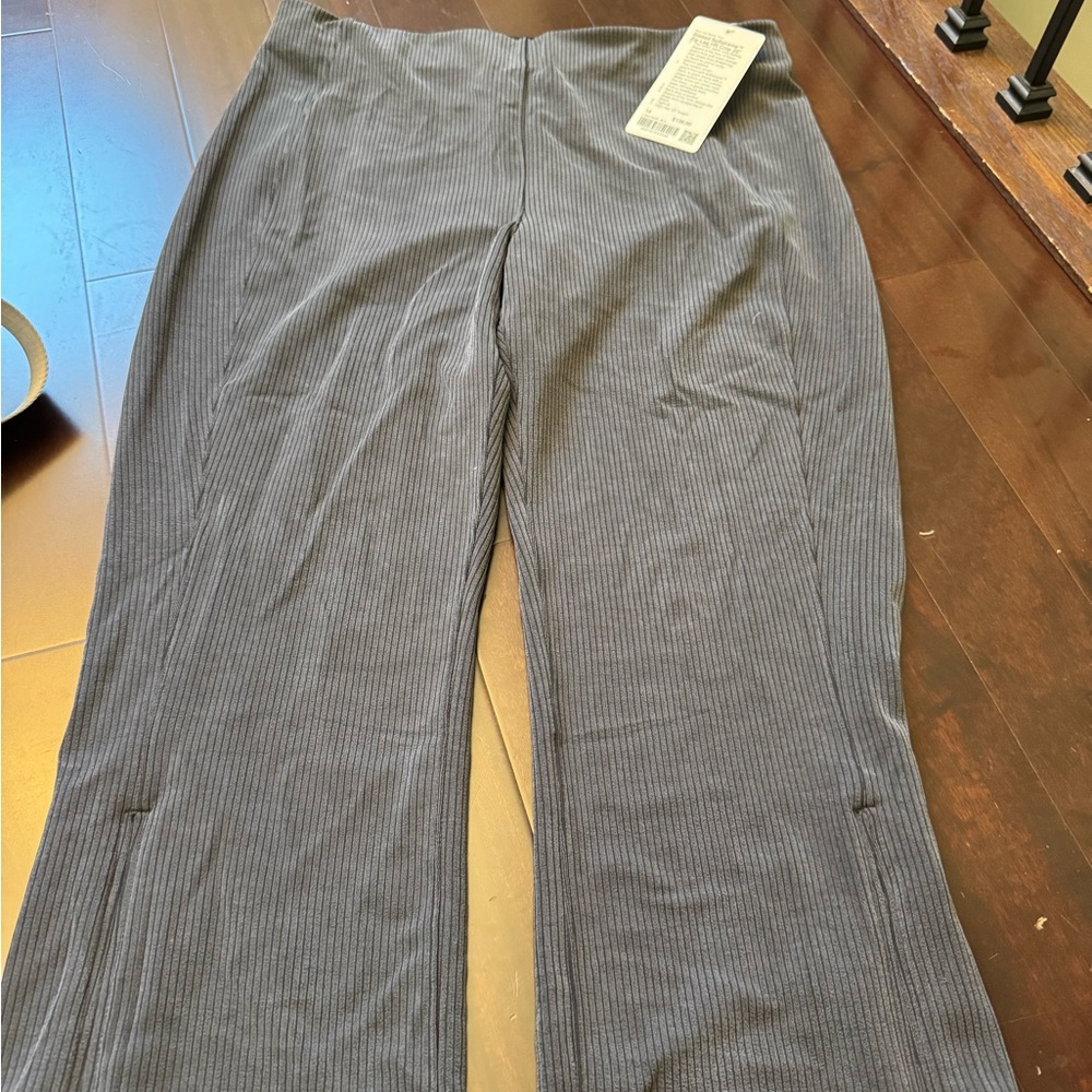 lululemon athletica Ribbed Cropped Wide-Leg Pants in Navy